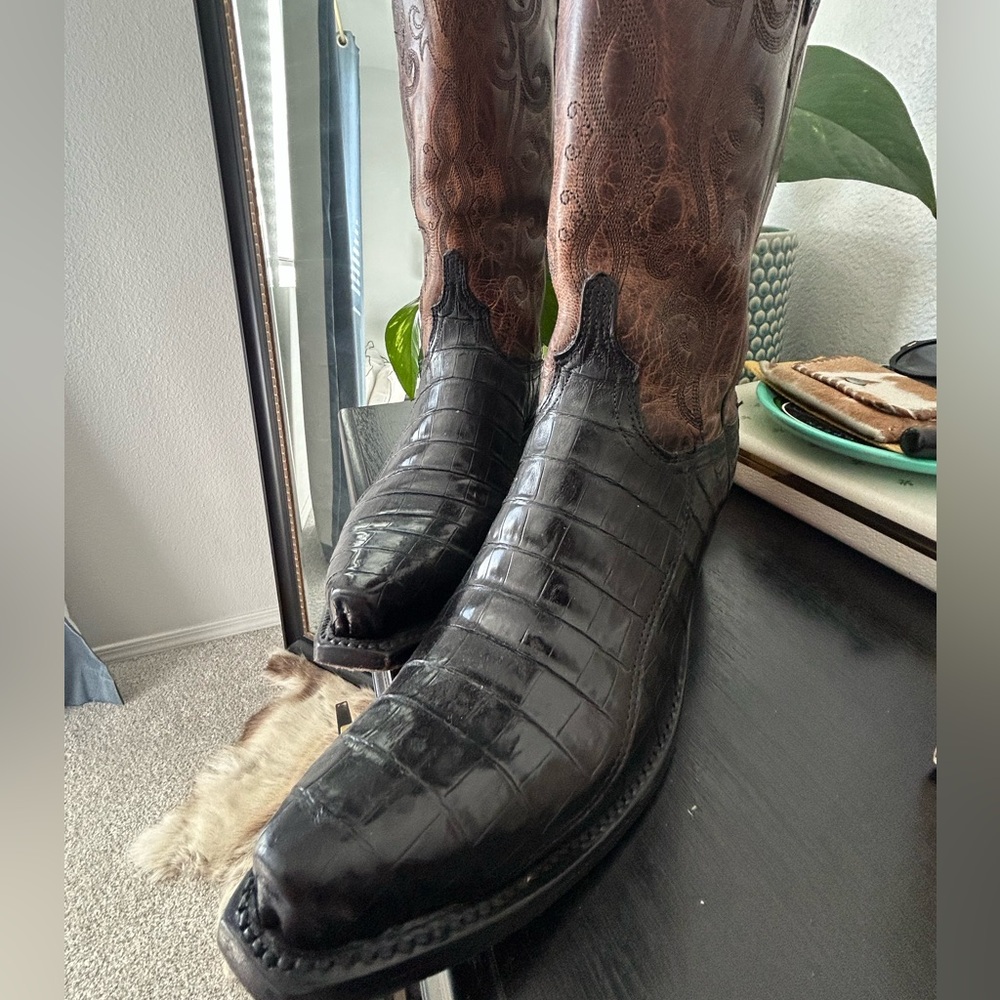 Like NEW Lucchese Caiman tail black cowboy boots
